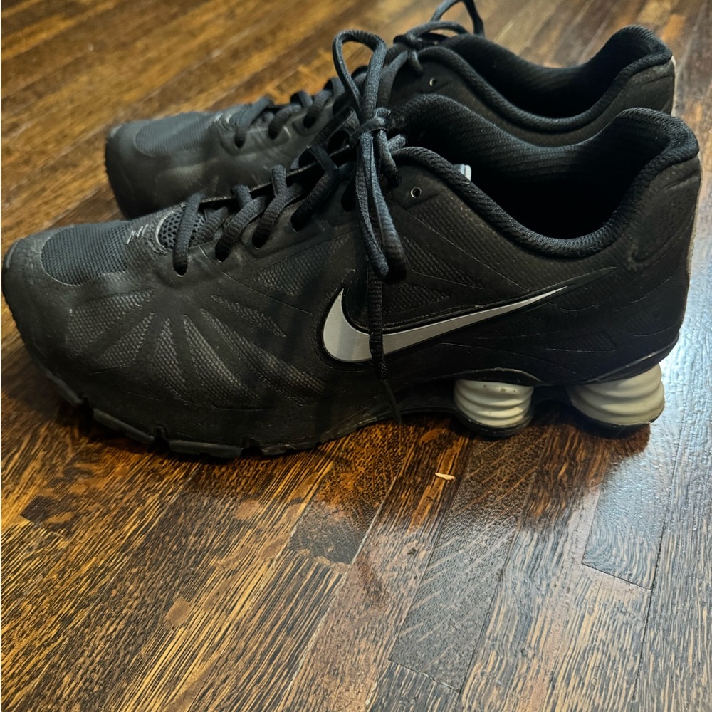 Nike Shox Men's Black Athletic Shoes